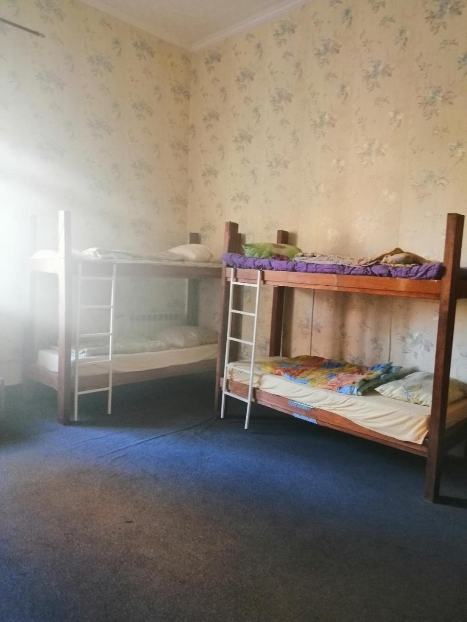 Apple Hostel Lviv Buitenkant foto
