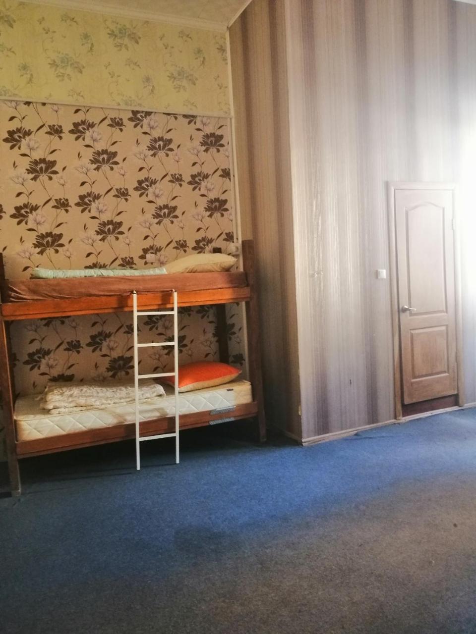Apple Hostel Lviv Buitenkant foto